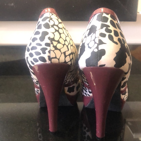 Madden girl animal print 5” heels in excellent condition. US size 8 - Picture 4 of 10